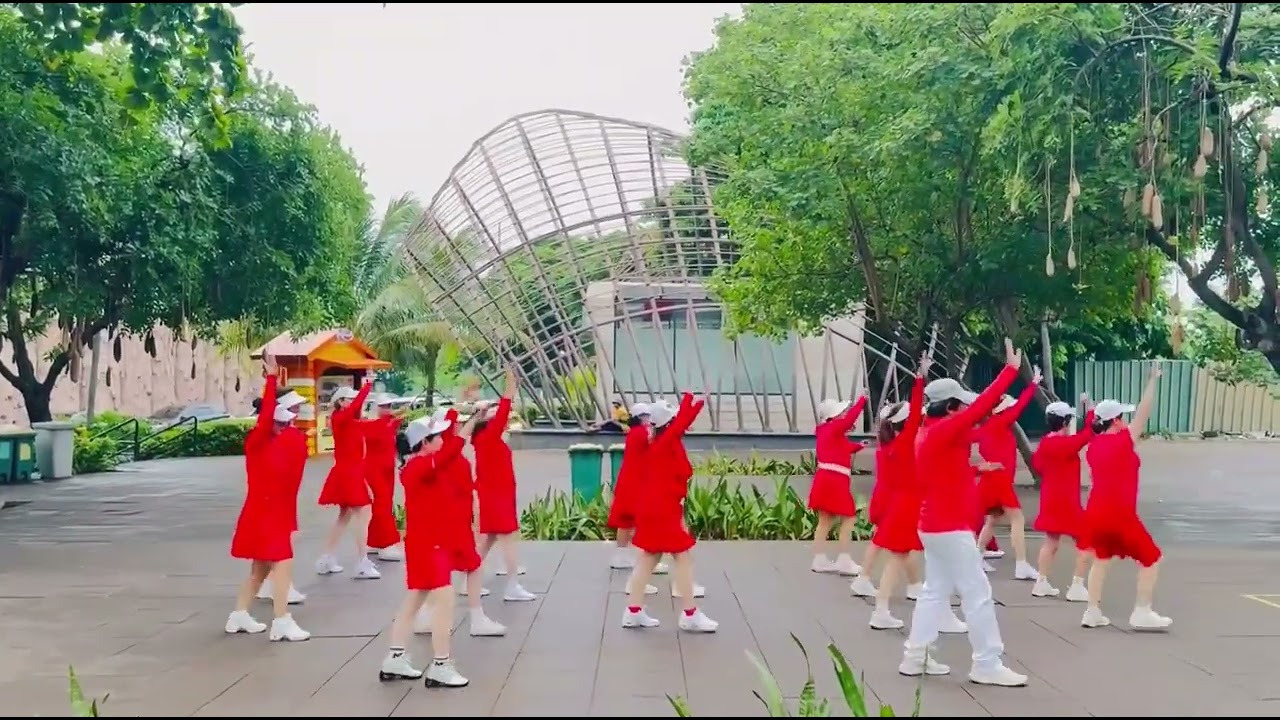 欢欢喜喜过大年（Huan Huan Xi Xi Guo Da Nian)LineDance Choreographer :Heru Tian (INA)DESEMBER 2025