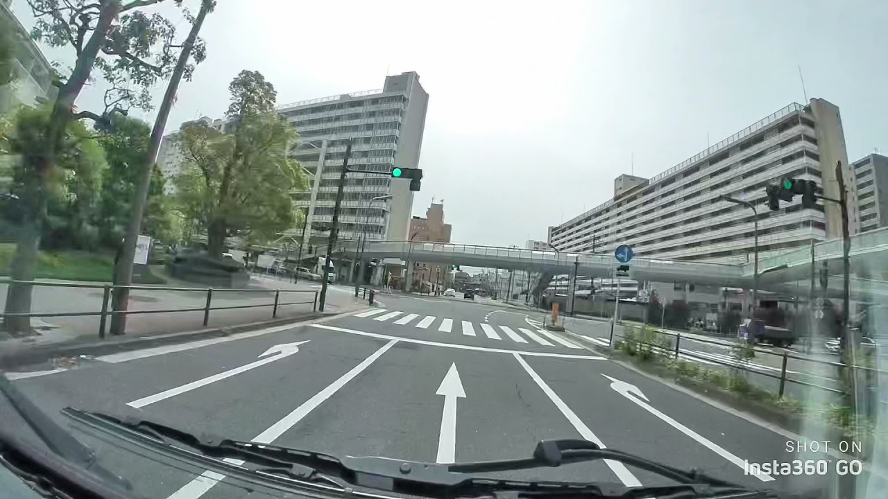 品川インターシティ　駐車場&搬入車　入口