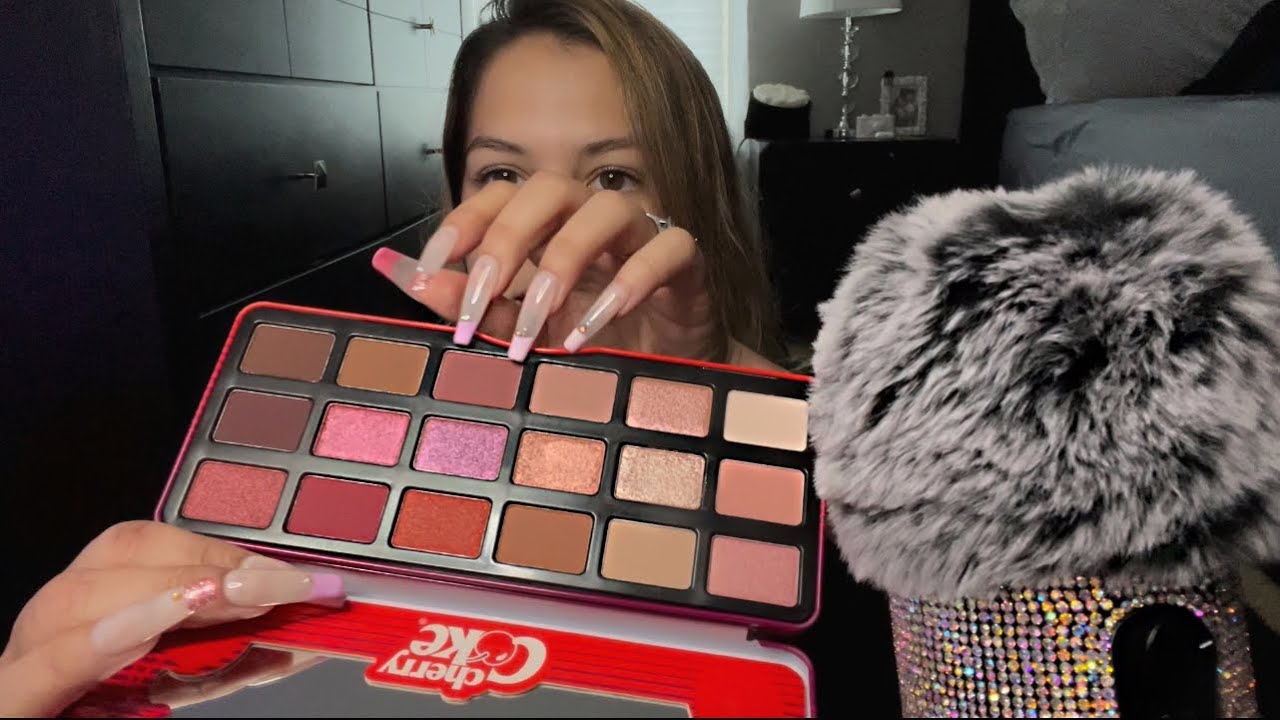 ASMR Makeup Triggers 💄🎨💋💕 tapping, scratching, whispering