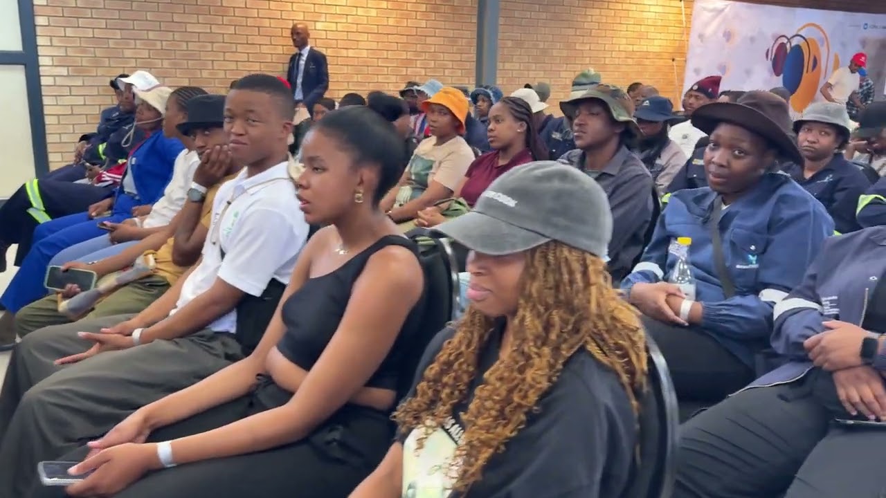 Deputy Minister Ms. Mhlauli hosts a G20 dialogue with students in the Free State