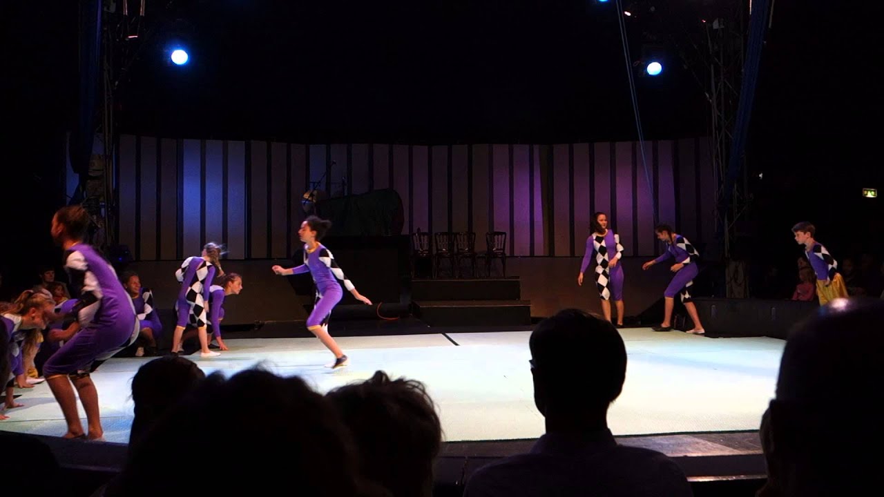 Kinderzirkus Robinson, Dernière 2014, Akrobatik