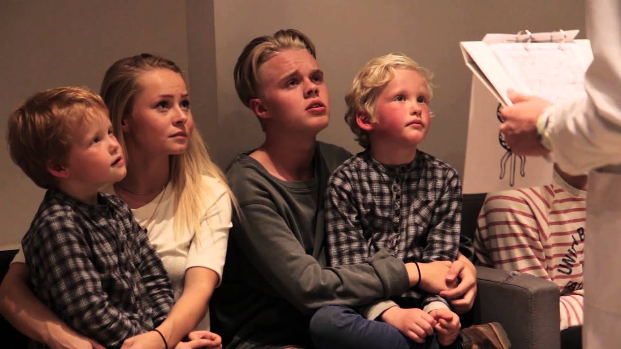 12:00 - 1. &thorn;&aacute;ttur (2014-2015)