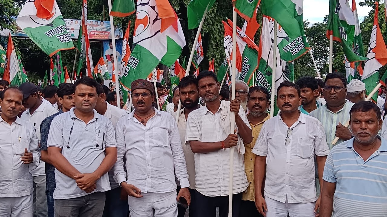 राहुल गांधी,तेजस्वी यादव का विशाल वोटर अधिकार यात्रा, कटिहार, लगे वोट चोर के नारे, लाखों लोग शामिल ।