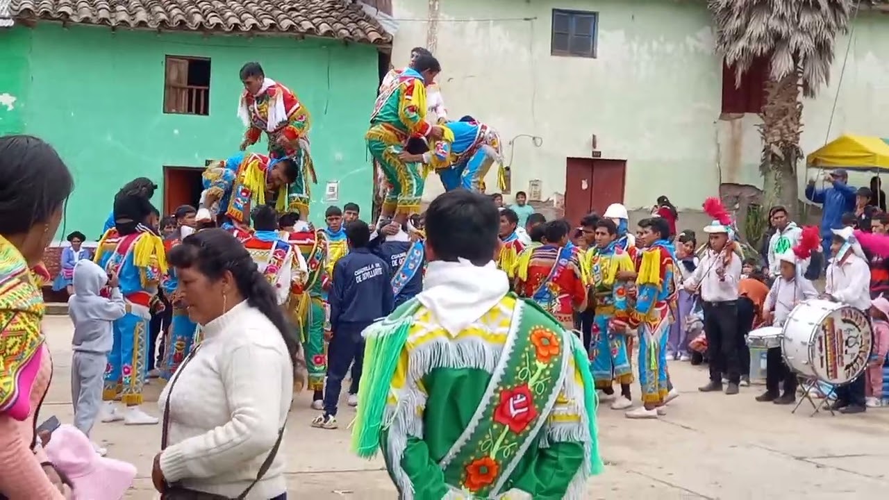 PRIMER DÍA DEL AÑO: NEGRILLOS, INKACHAS Y HUAYLIAS EN NATIVIDAD/ HUANCARAY 💎🇵🇪💎😊