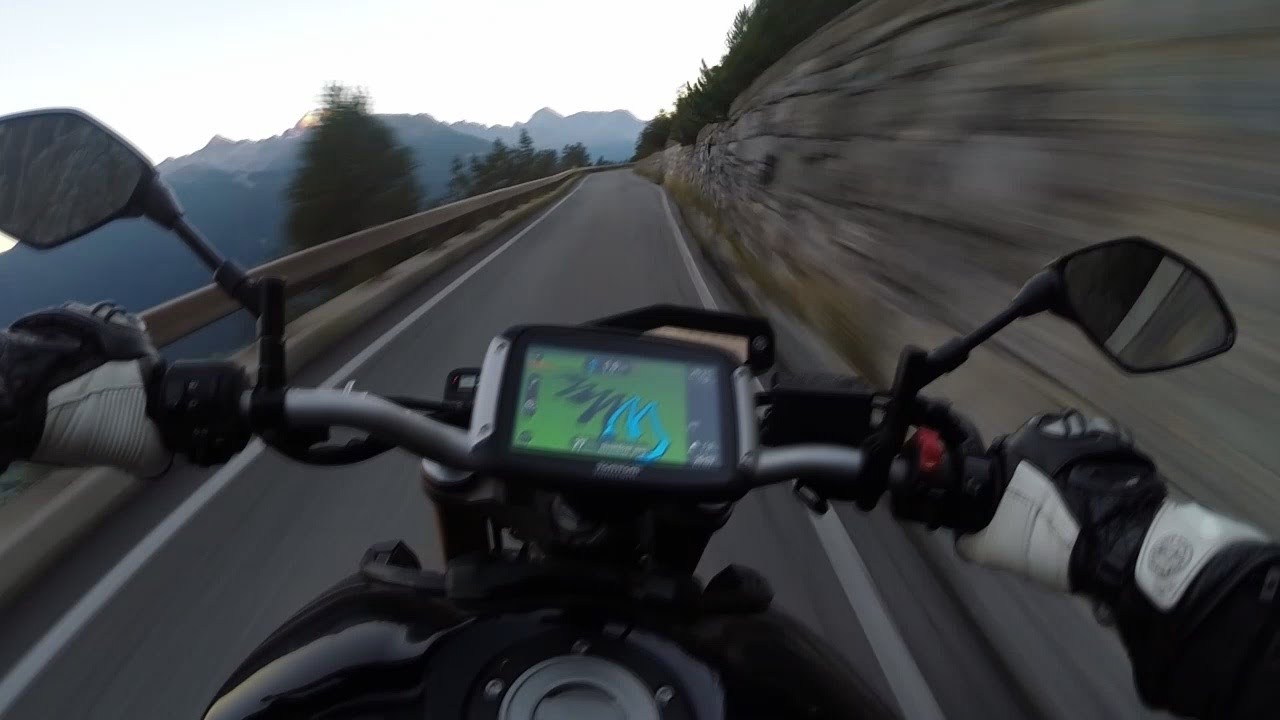 Yamaha MT09 Akrapovic Passo Torri di Fraele