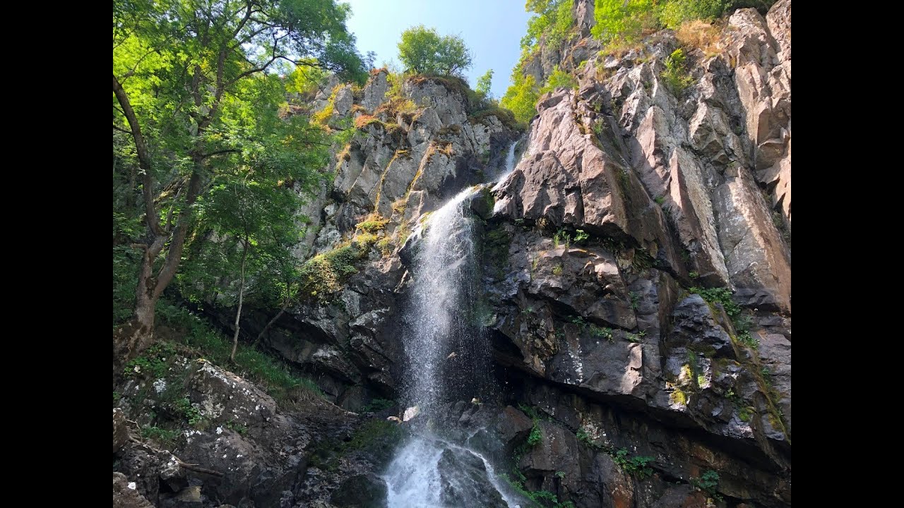 Bojanský vodopád (Bulharsko) - Boyana Waterfall (Bulgaria) - Боянски водопад (България)