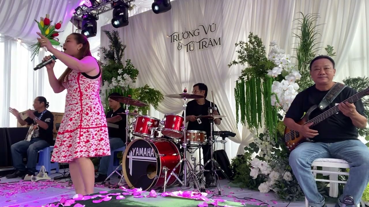 Đám cưới trên đường quê..SADEC BAND..cover