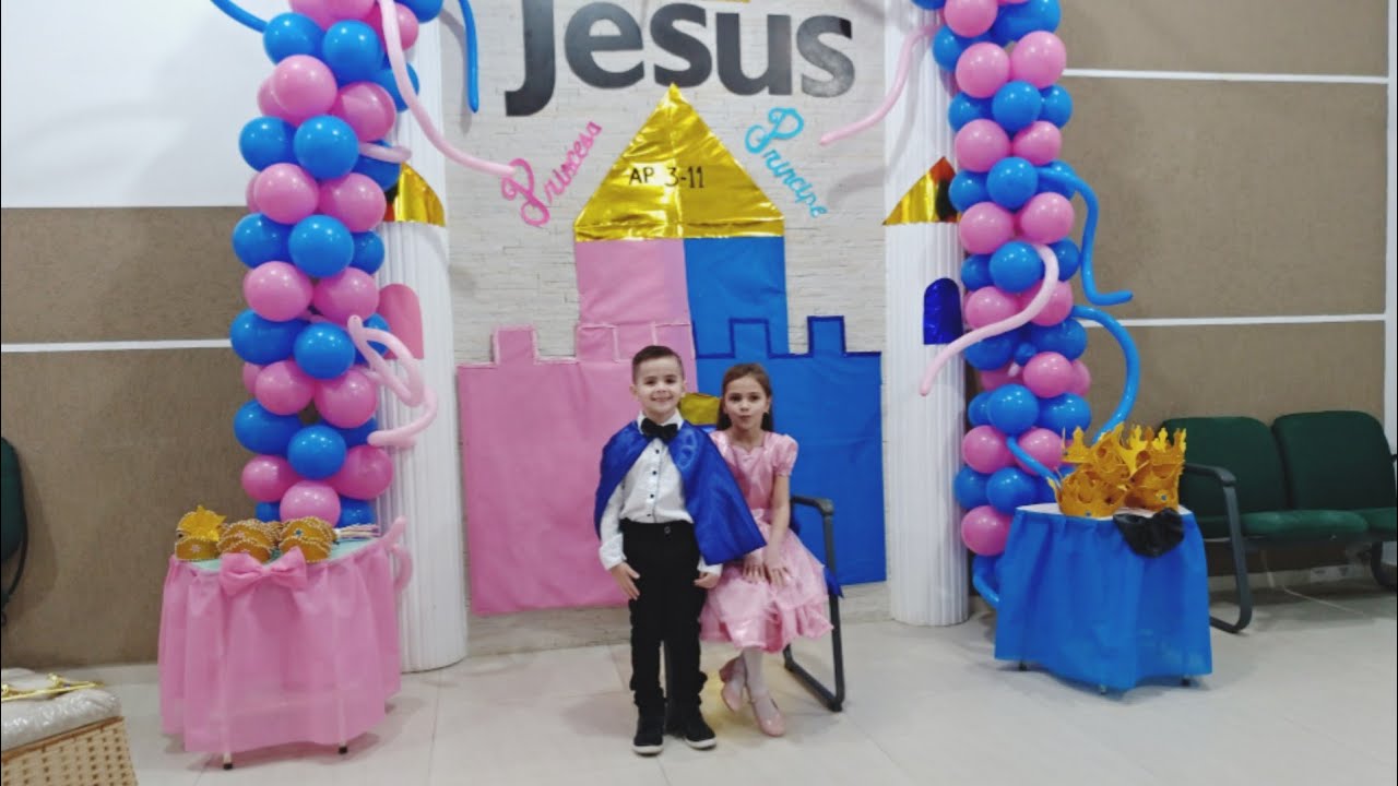 PRÍNCIPES E PRINCESAS 