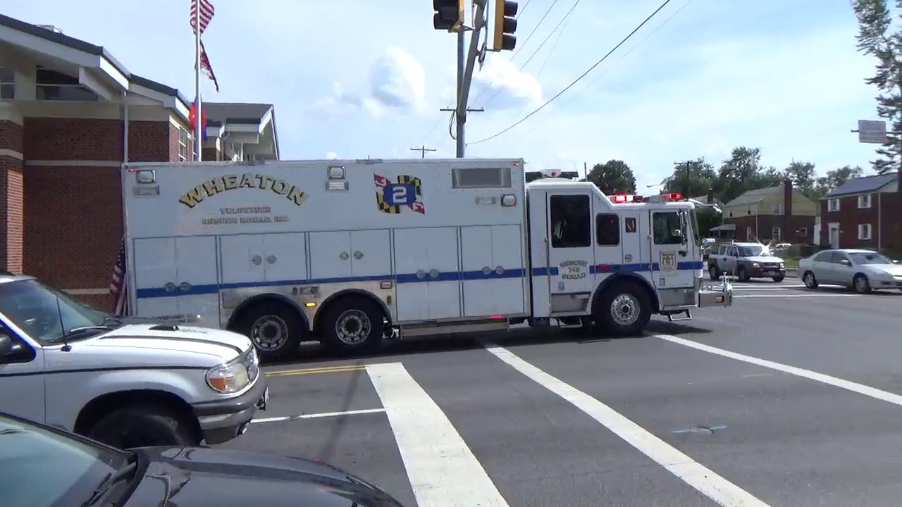 Wheaton Rescue Squad 742, Ambulance 742B Responding