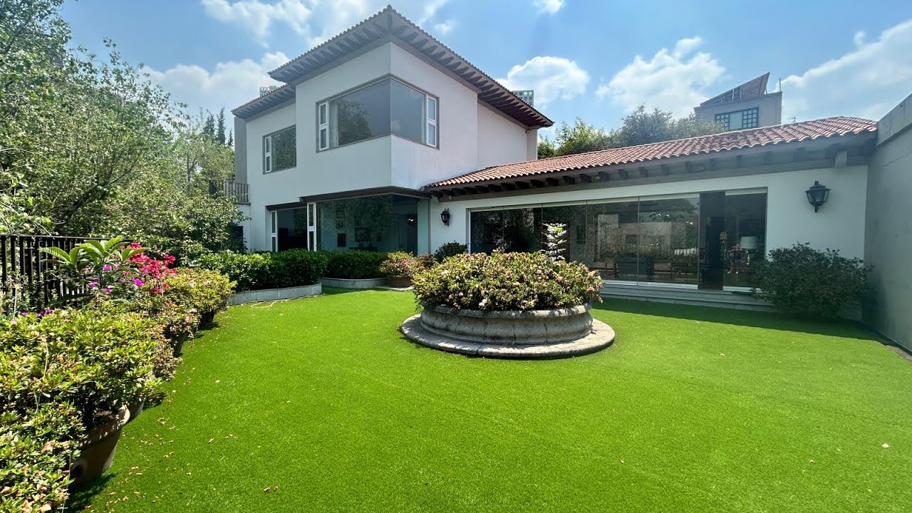 Casa en condominio en venta en Bosques de las Lomas