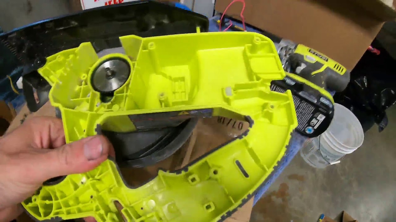 LastHumansHomeLife: Disassembling a Noisy Ryobi P505 Circular Saw