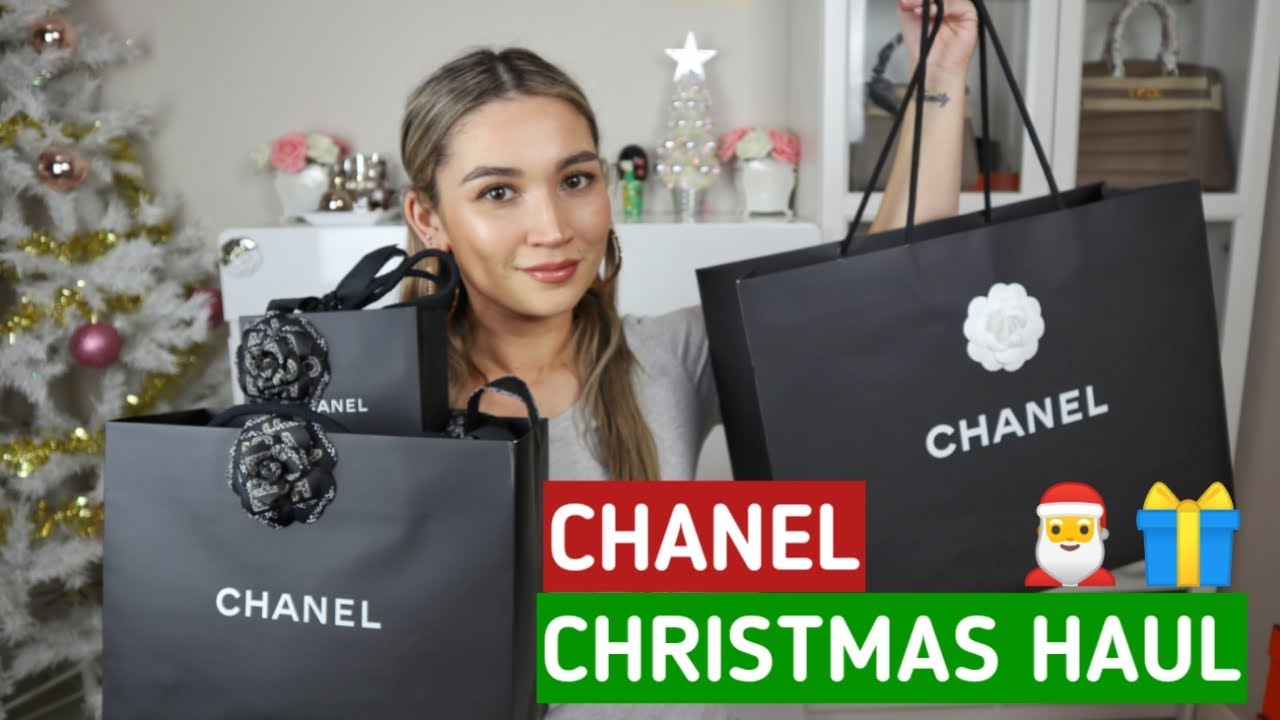 UNBOXING CHRISTMAS PRESENTS | CHANEL HAUL