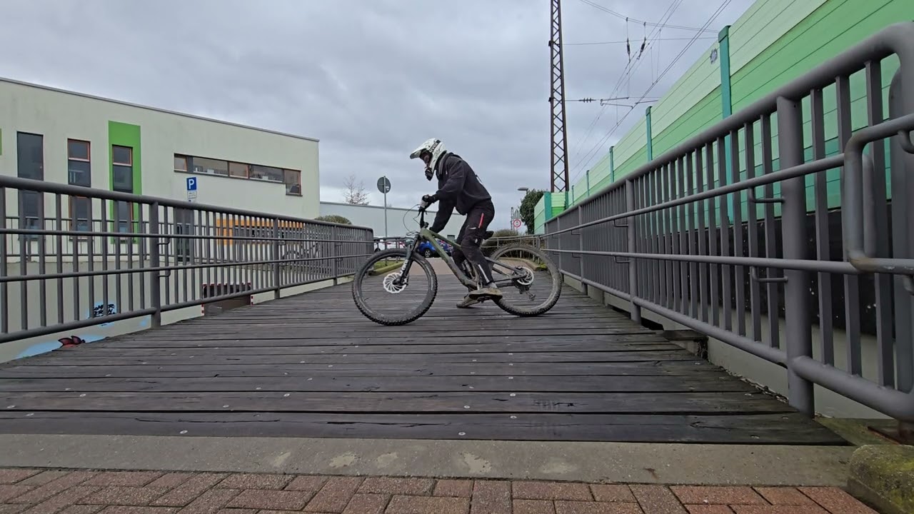 Concrete Playground (Urban Freeride)