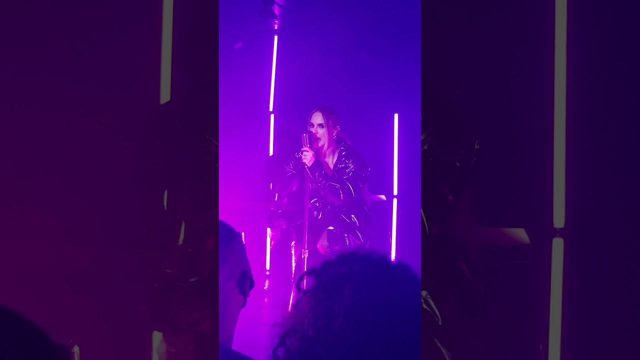 JoJo - Worst (I Assume) / Pick Up Your Feelings (Live in Philly) [try not to think about it tour]