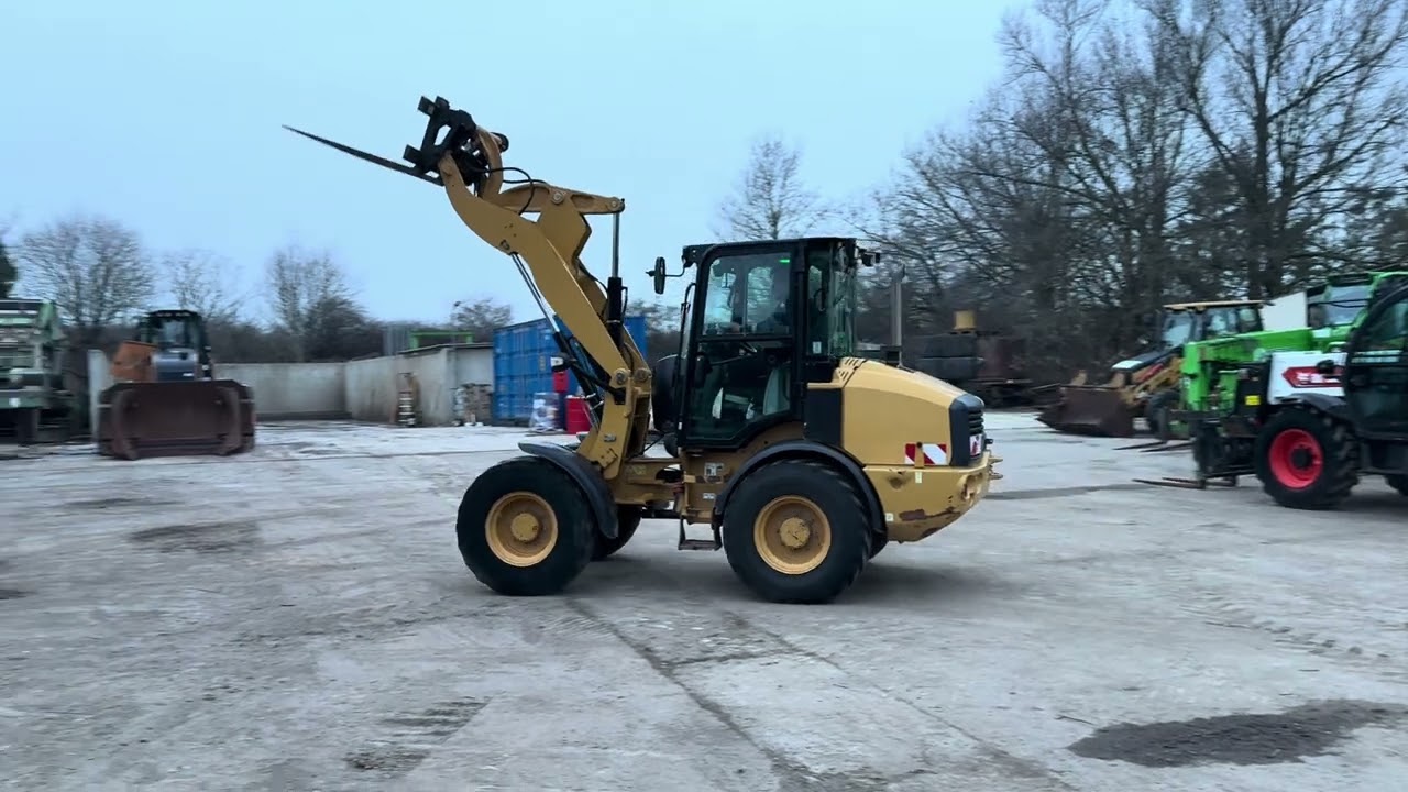 Caterpillar 908M