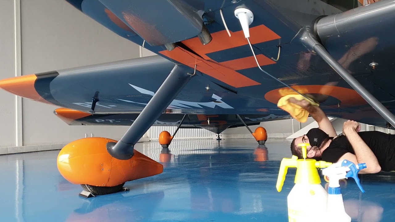 Limpeza a Seco de Aeronaves - Esquadrilha FOX - Dettagli (Brasília - DF)