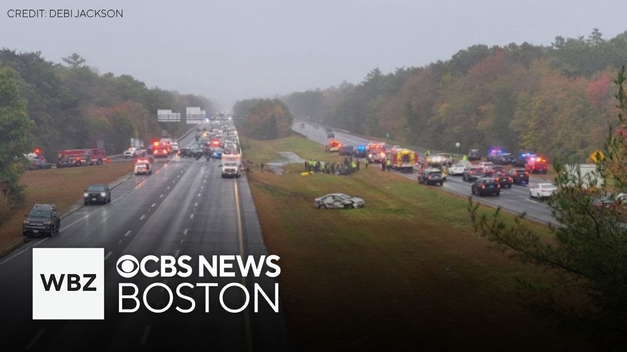 Small plane crash on Dartmouth, Massachusetts highway kills 2 people