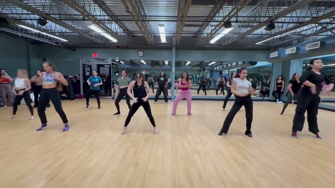 BREAKIN DISHES | Jazz with Kyla