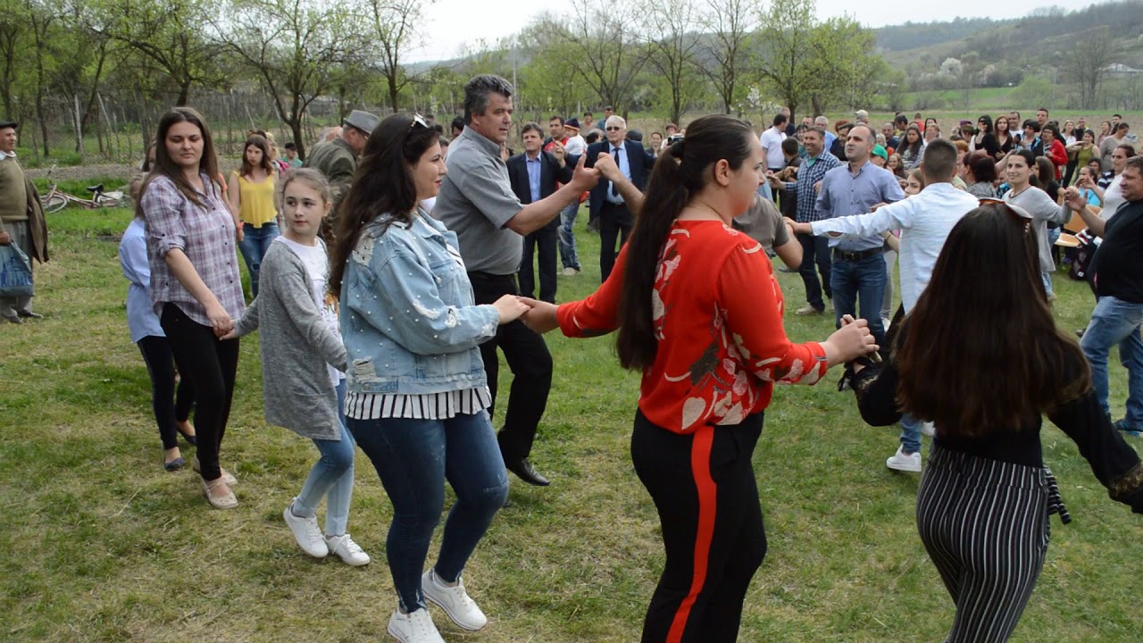 REGAL FOLCLORIC LA FESTIVALUL C&Acirc;NTECULUI, DANSULUI ŞI PORTULUI POPULAR &bdquo;MARIANA IONESCU CĂPITĂNESCU&rdquo;