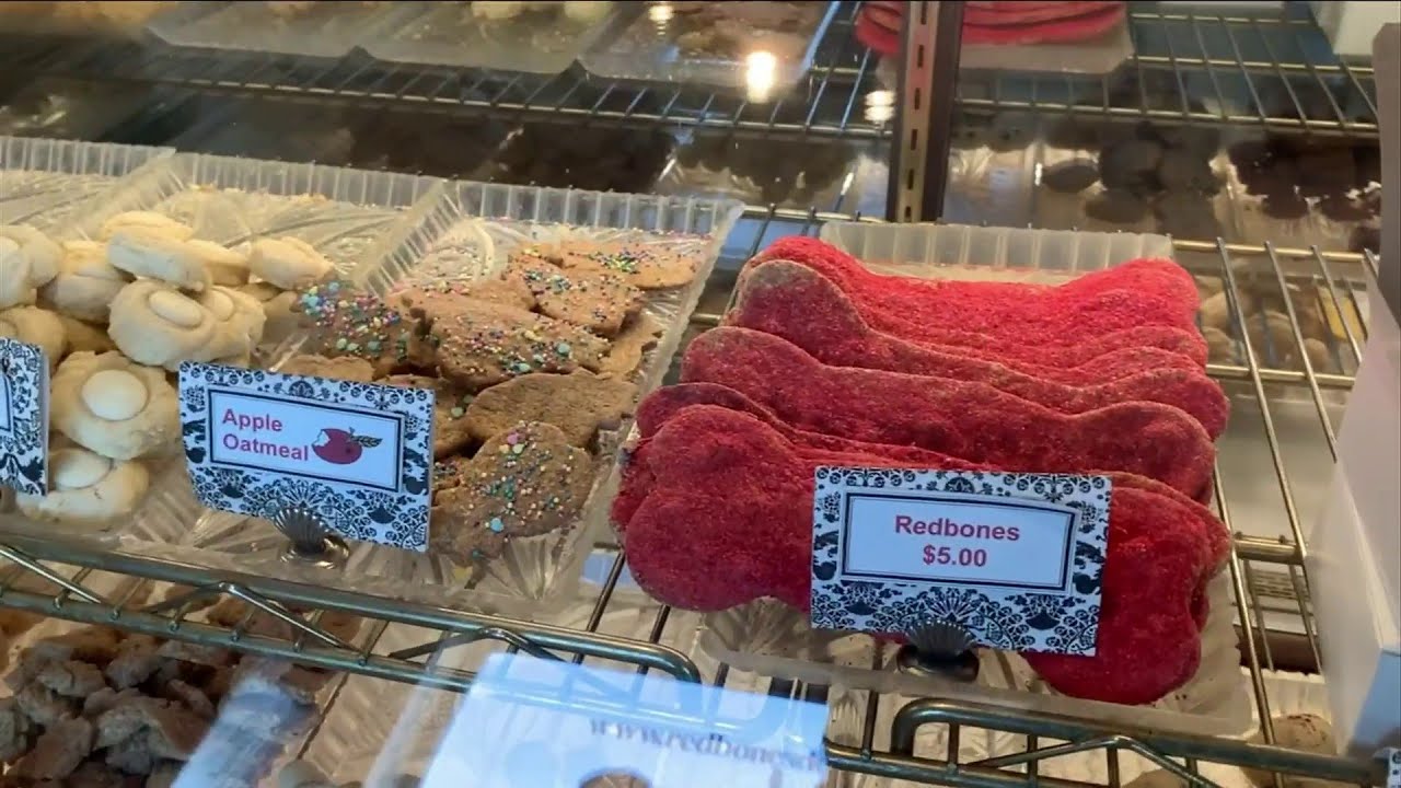 Jax Best Pet Bakery: Redbones Dog Bakery & Boutique