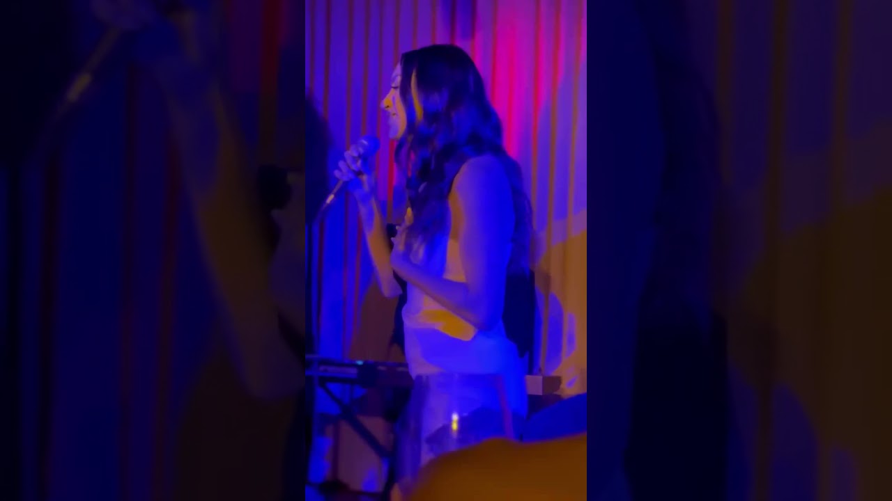 Sophia Galat&eacute; - Intimate Feeling (live performance preview)