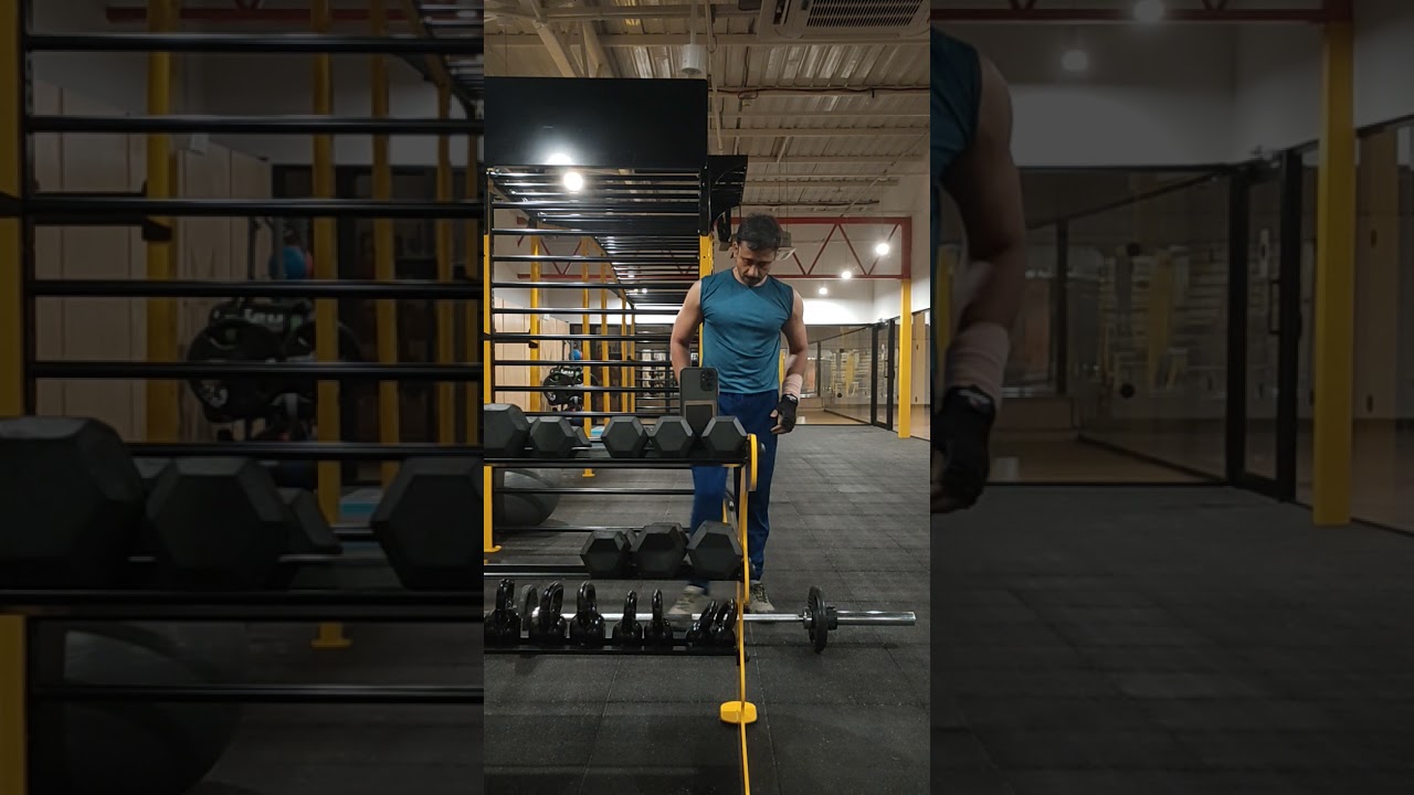 Best Trap Workout For BIG TRAPS With Bar! -33