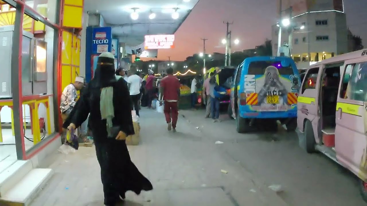🌆 Mombasa CBD After Dark: Captivating Nighttime Walking Tour 🌃🚶‍♂️