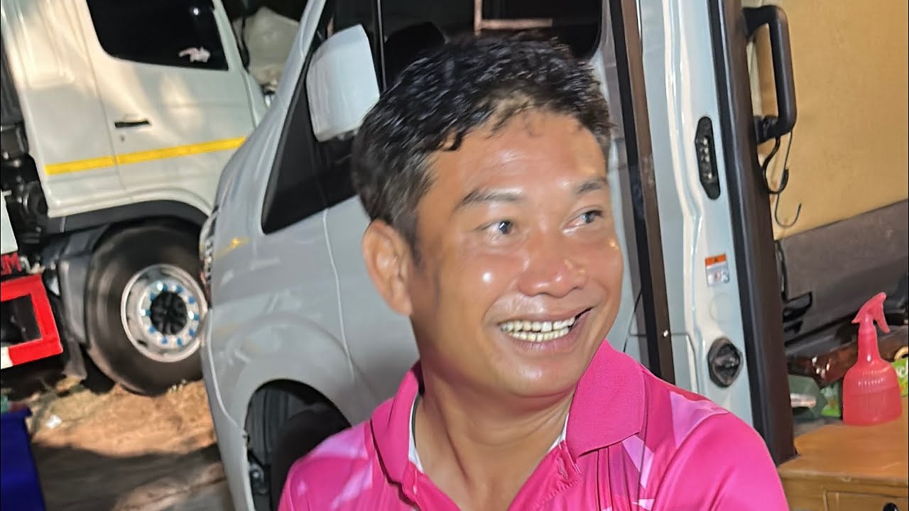 เซอไพร์สมาก พ่อคำผานบุกหลังเวทีสาวน้อยลำเพลินโชว์ด่วนเพราะอะไร!!!￼