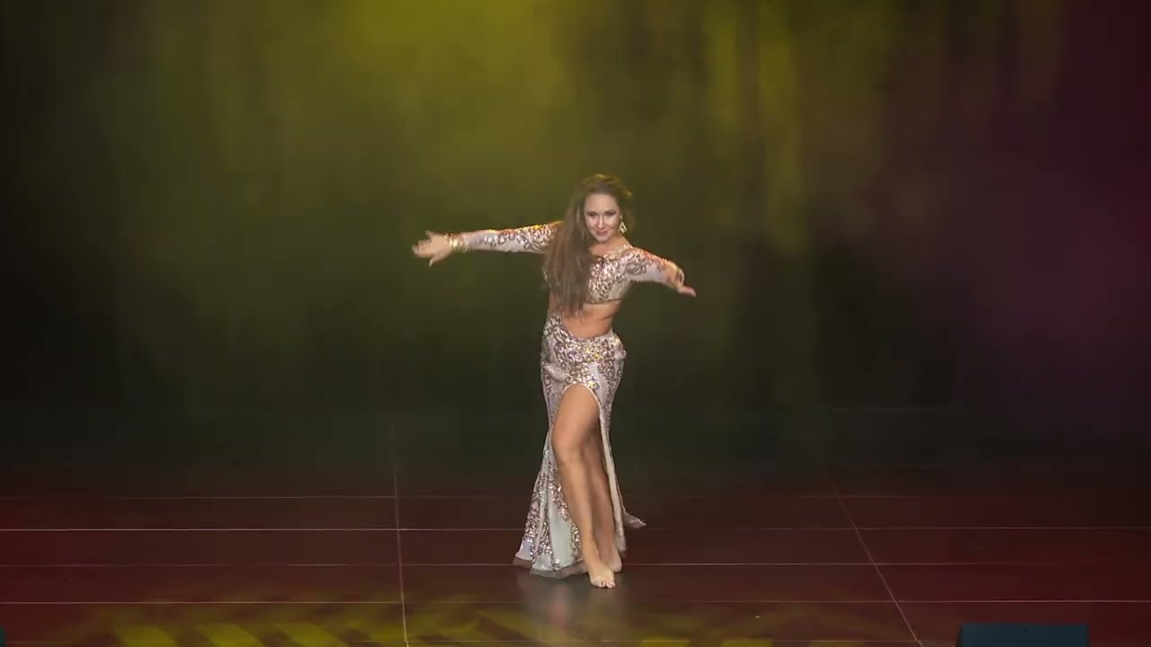 Rozalia Walocha- Knapik performing at Stars Gala Show Orientalnik 2025