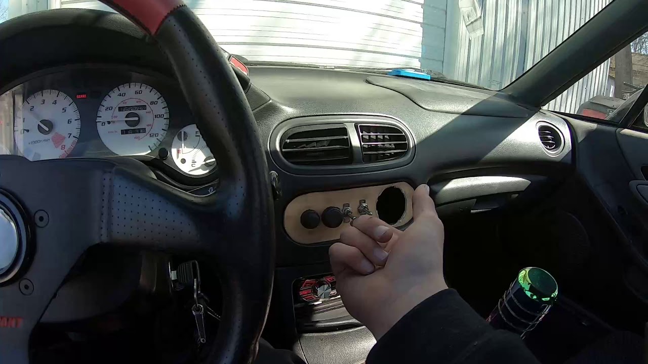 Putting a Sub in my Honda DelSol!!