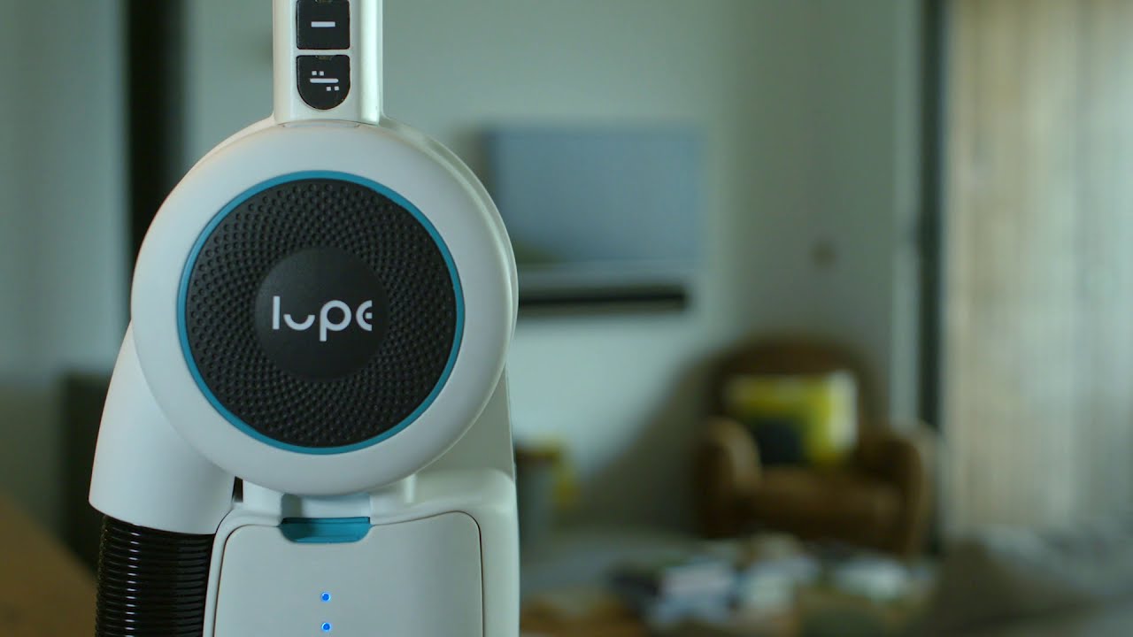 Lupe Pure Cordless vacuum cleaner in action - product demo