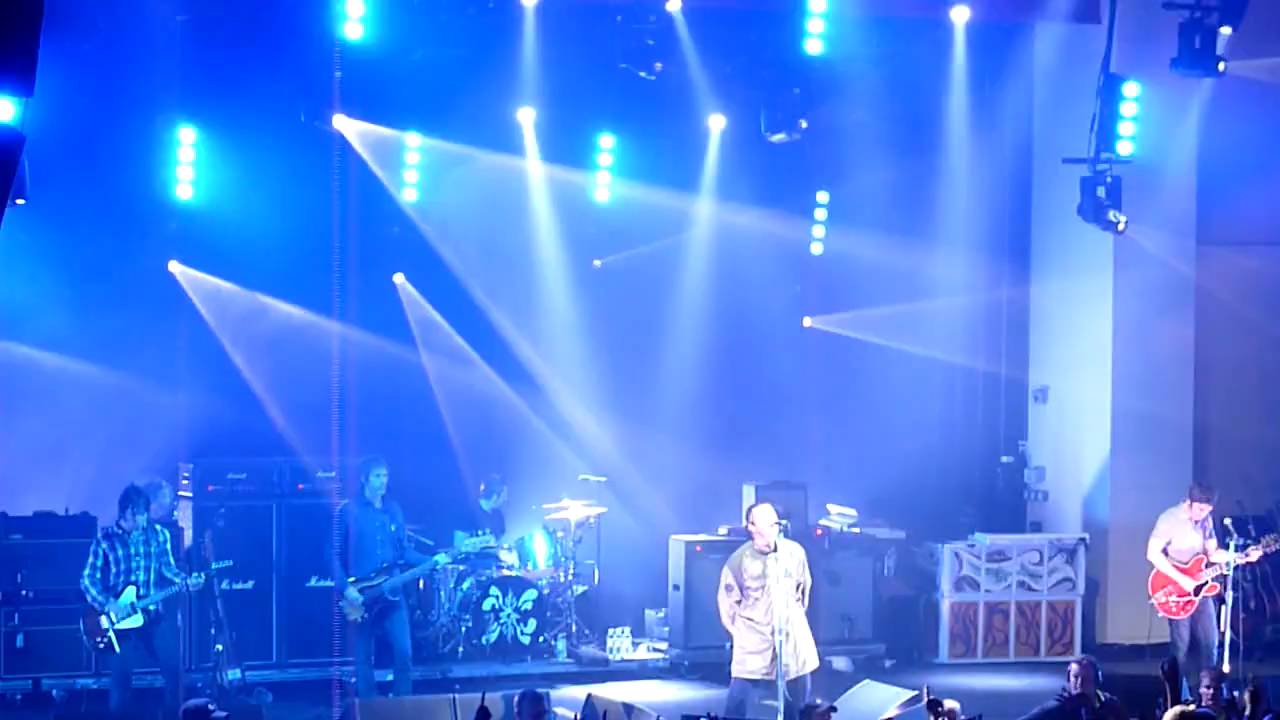 Oasis Slide Away Live Bridlington Spa Theatre 20/08/2009 720p HD