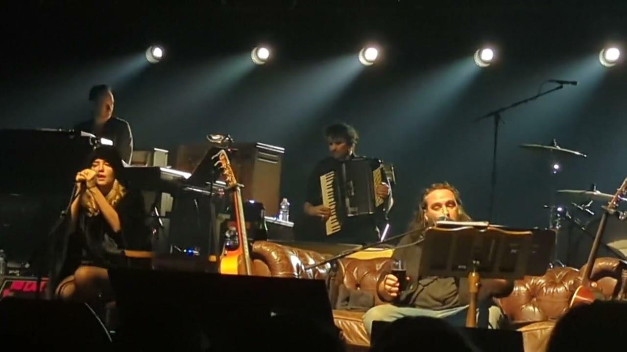 Damien Saez et Anna moreau, live, levguenia,15/11/2023 parc expos de Tours