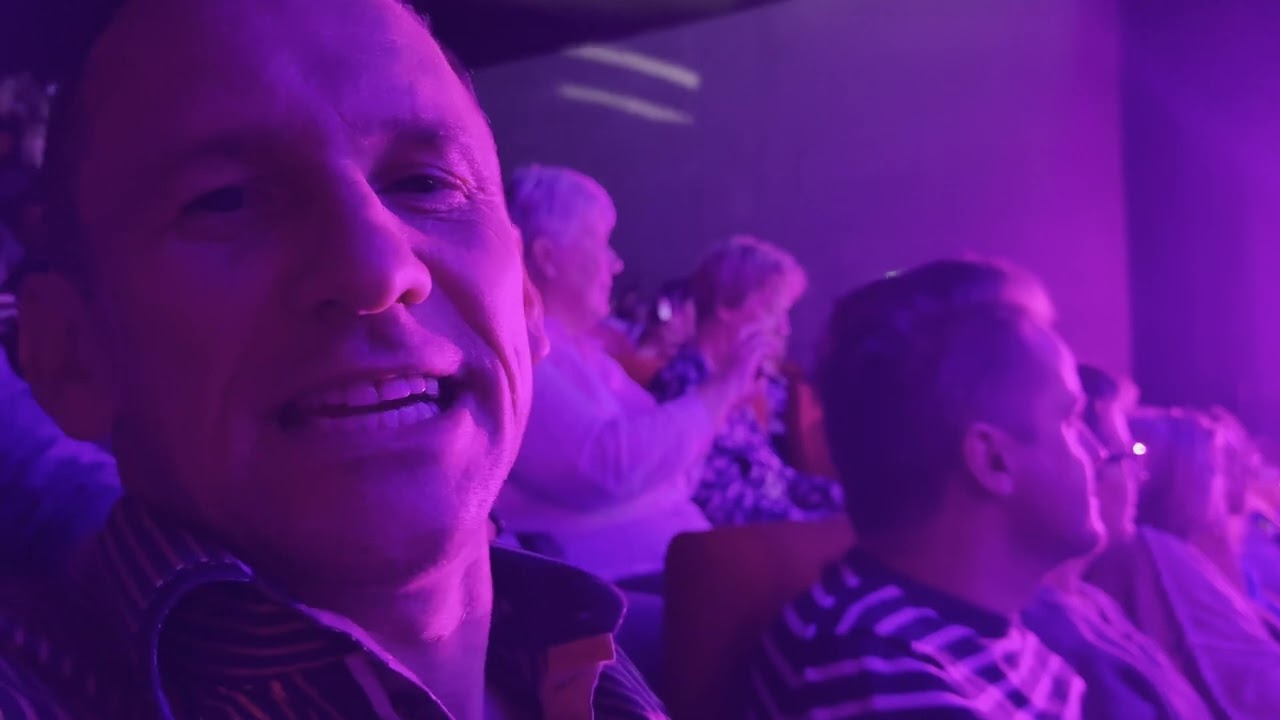 Bart Kaëll Kapellen LUX    10 oktober 2025