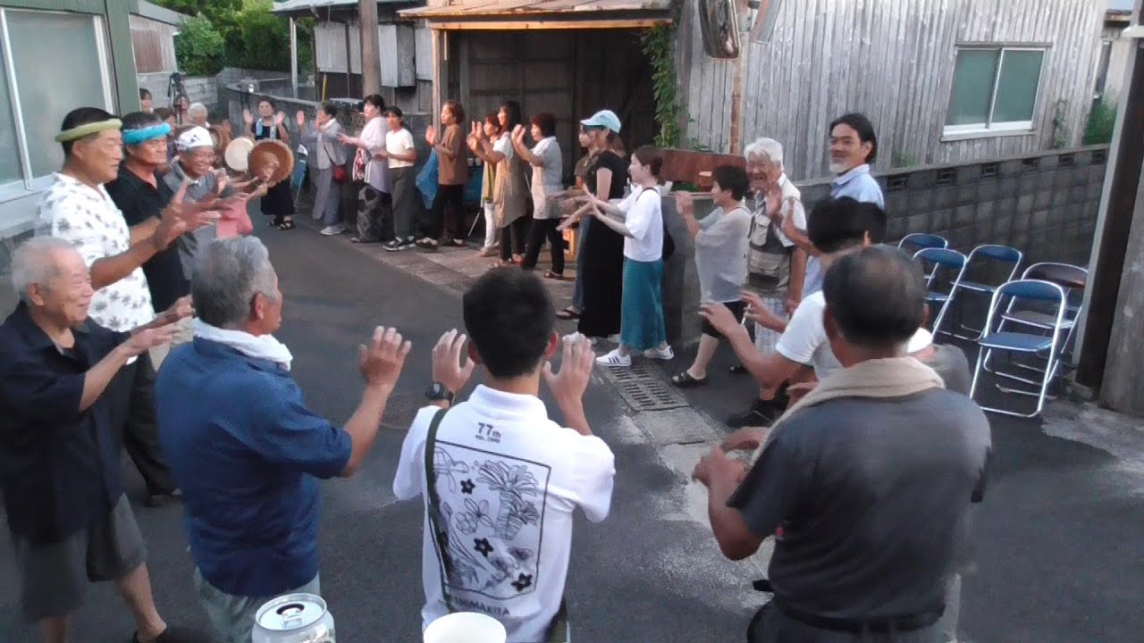 2025奄美大島☘️佐仁の八月踊り☘️アラセツ二日目窪田和志さん宅前⛵