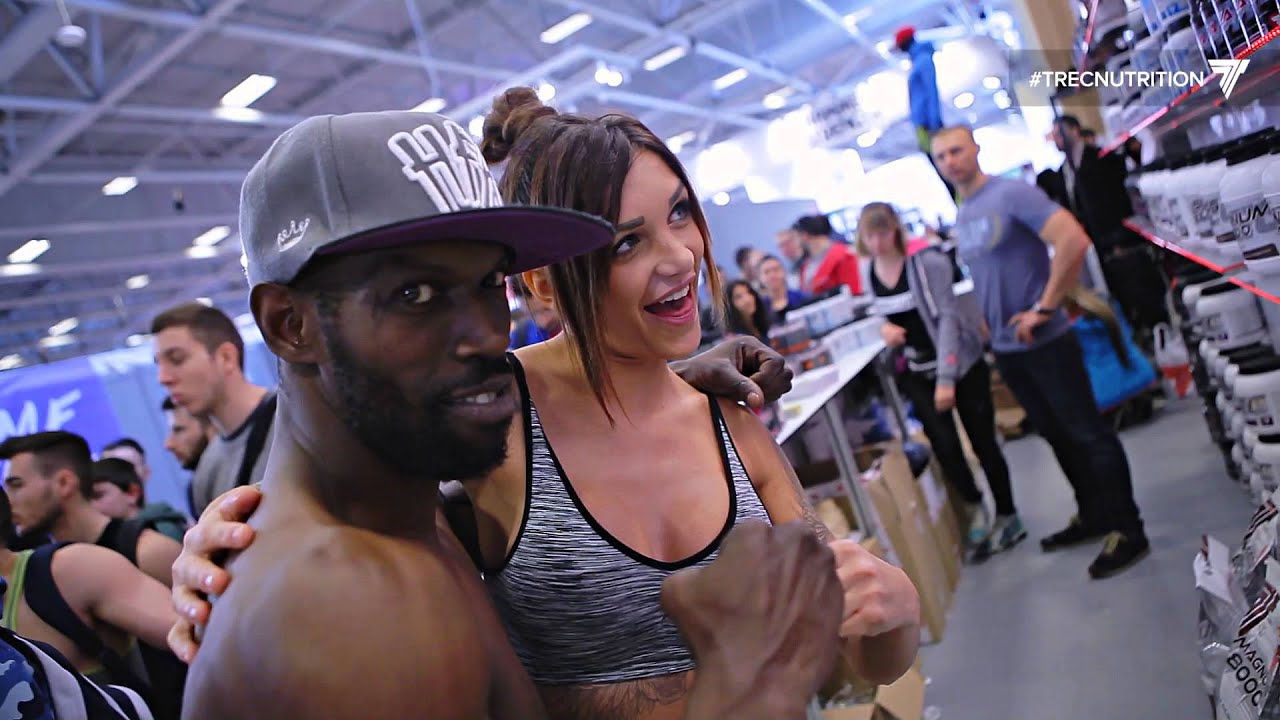LA FOLIE DE TREC TEAM !!! JULIA PAREDES et HANNIBAL FOR KING au Salon Body Fitness Paris 2016