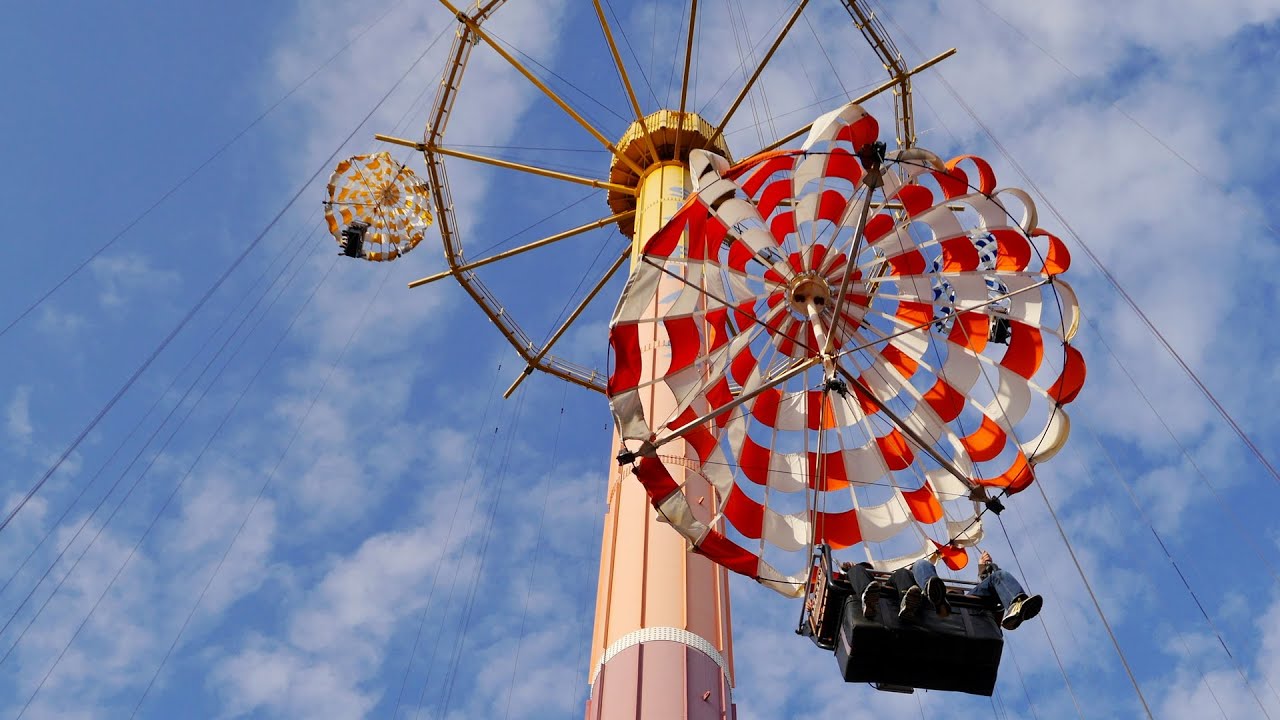 Parachute Jump at Six Flags Great Adventure (Off-ride)