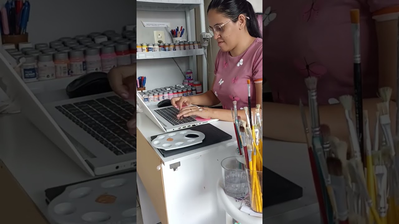Bastidores de um dia trabalhando no meu ateliê 💕🎨🖌️✨