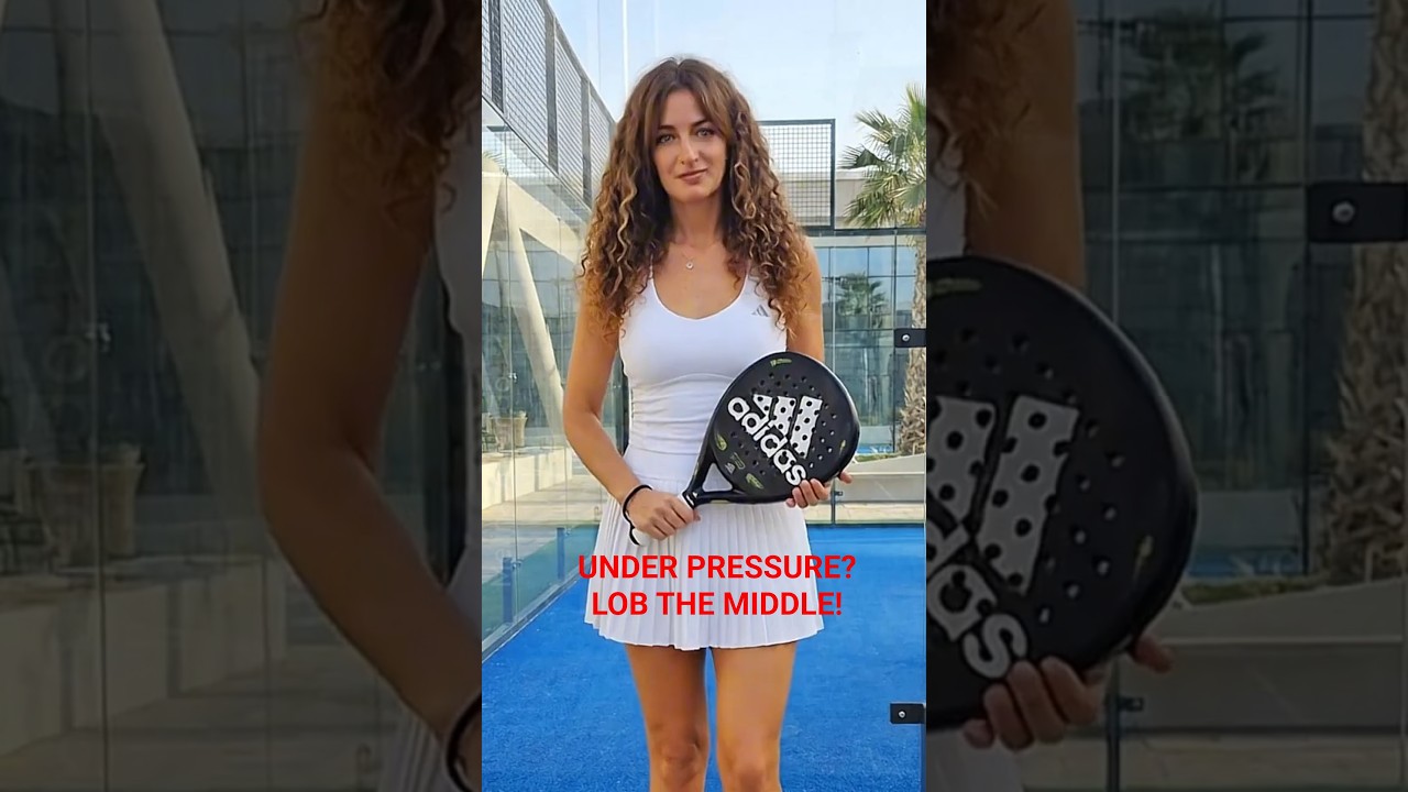 Padel Tip: Under Pressure? Lob the Middle 