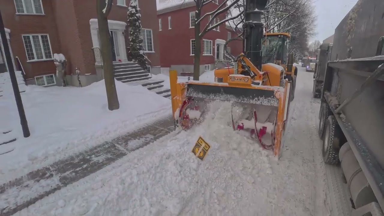 Loading a Truck N Pup | C15 Twin Turbo T8!❄️Montreal Snow Removal Op #31 2026 - SLA❄️