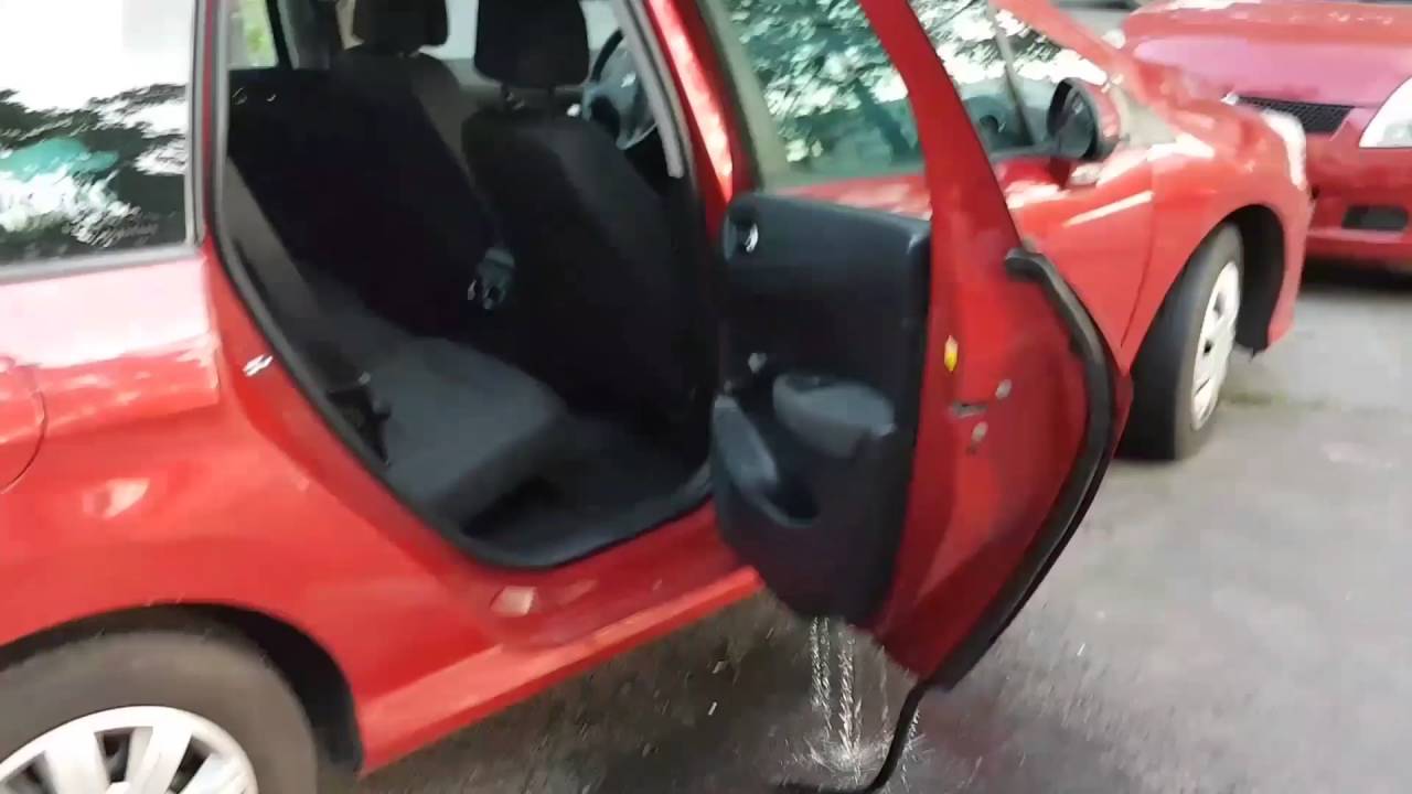 Peugeot 308sw - water in door