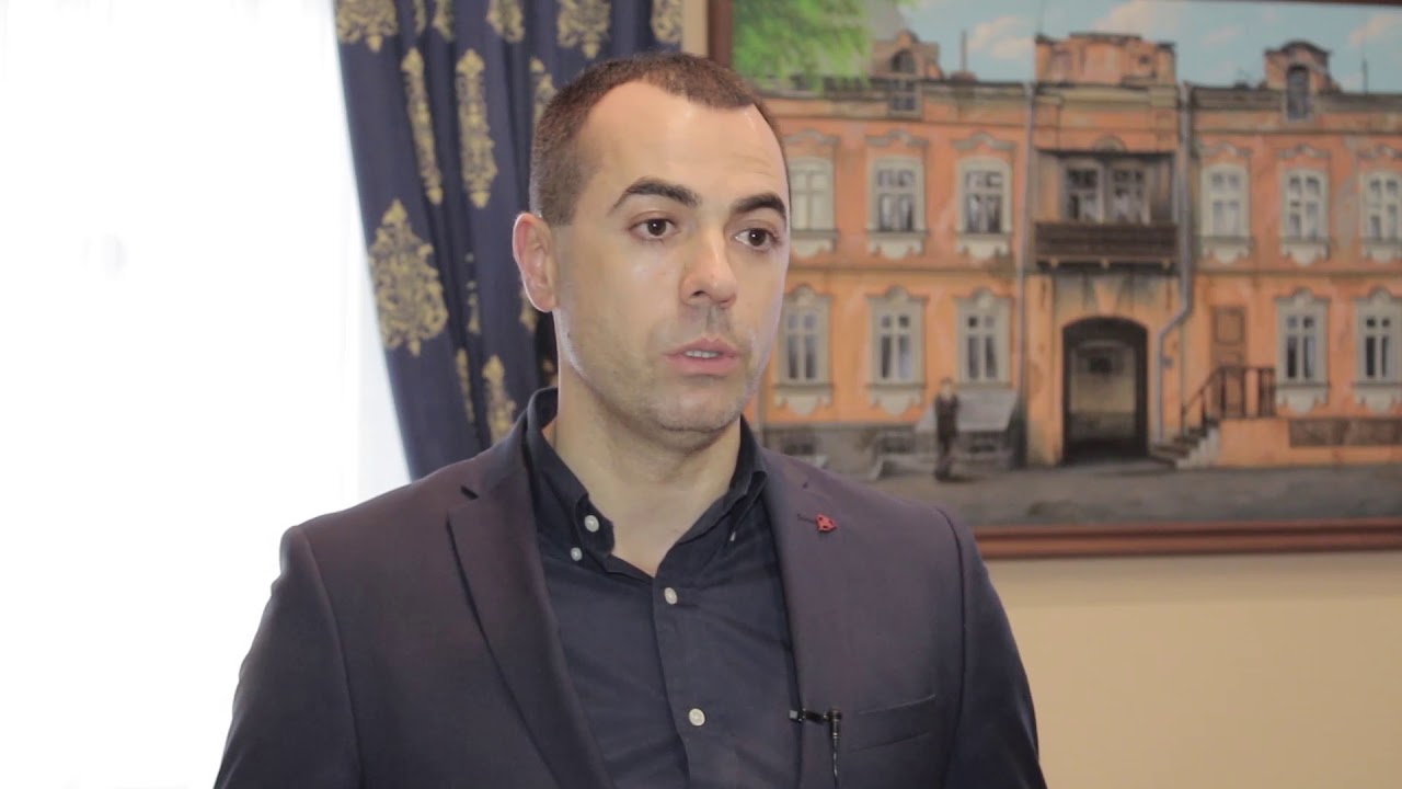 У Полтаві працівники поліції ліквідували наркопритон, де торгували наркозіллям