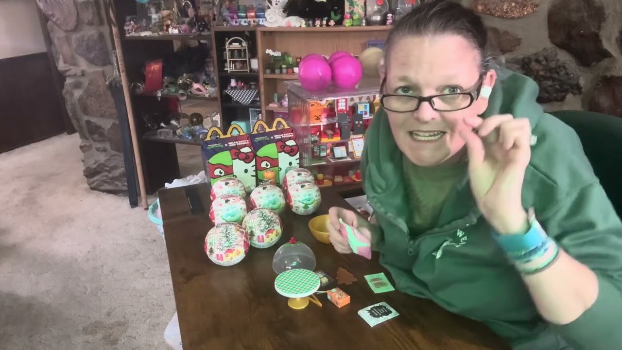 New Christmas Miniverse 2025 balls and a look at the 2024 Miniverse Christmas balls. 
