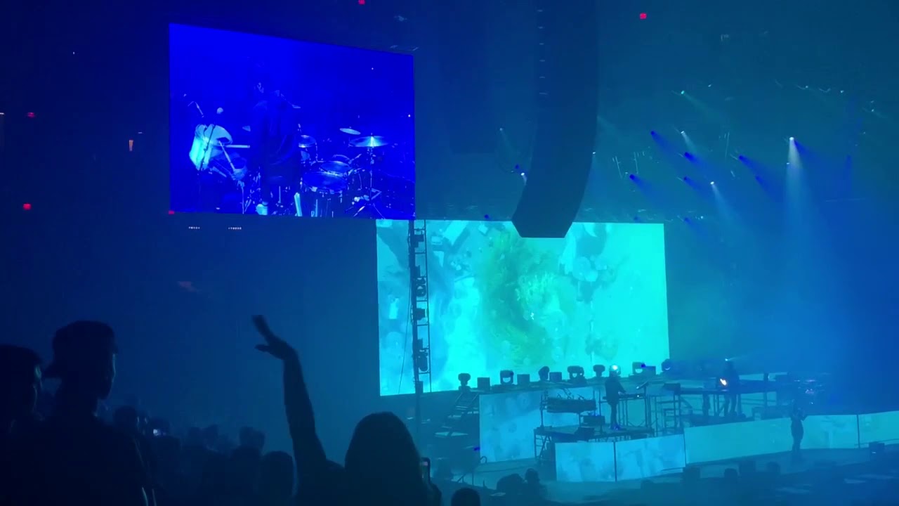 Illenium X Ekali - Hard to Say Goodbye live @ MSG New York