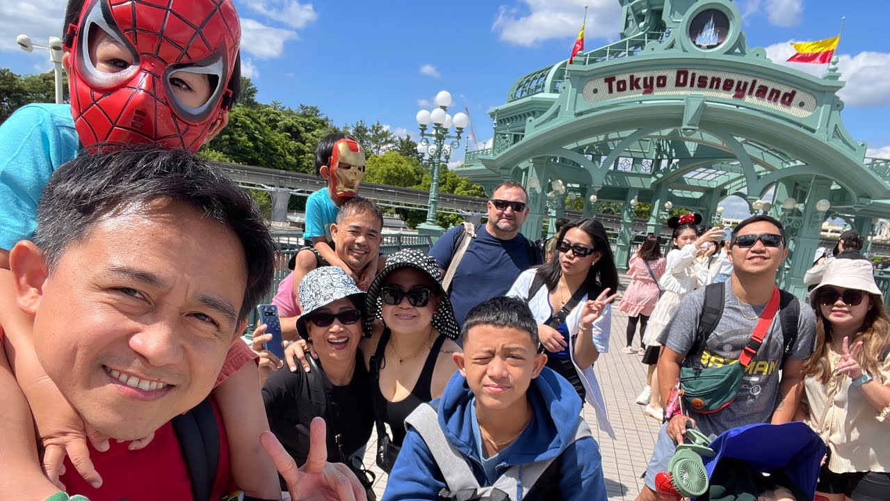 Mi Famila TOKYO DISNEYLAND Adventure!