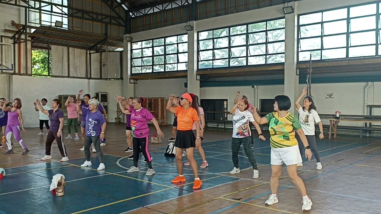 @knlphysicalfitness1425 Friday Dayo zumba with Coach Jen. Music belongs to the rightful owner 
