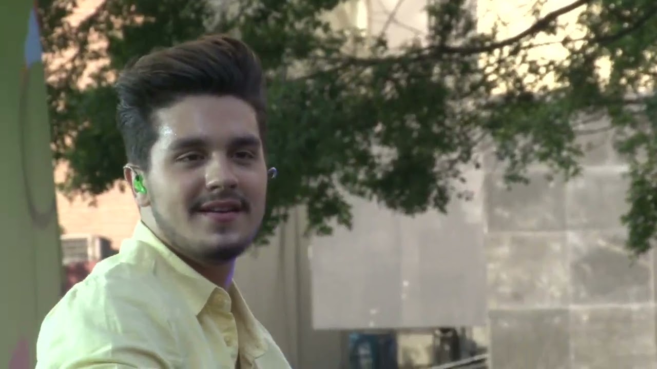 Luan Santana - Show -  1ª parte - FIFA FAN FEST 2014 - VALE DO ANHANGABAÚ - SP