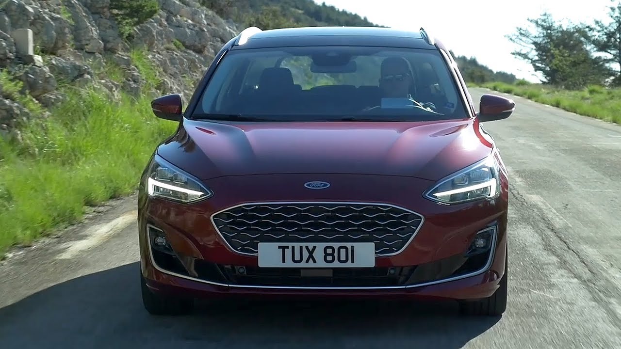2019 Ford Focus Vignale Wagon | Driving, Interior, Exterior