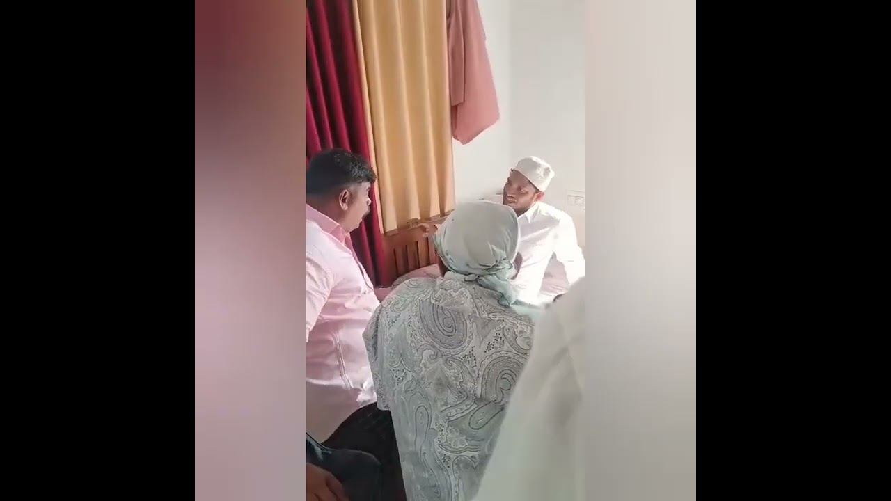 മടവൂർ ഖാഫില (വീട്ടിലെ പ്രസവം)  സിറാജുദ്ദീൻ ലത്തീഫിയെ കൈകാര്യം ചെയ്യുന്നു | Madavoor khafila