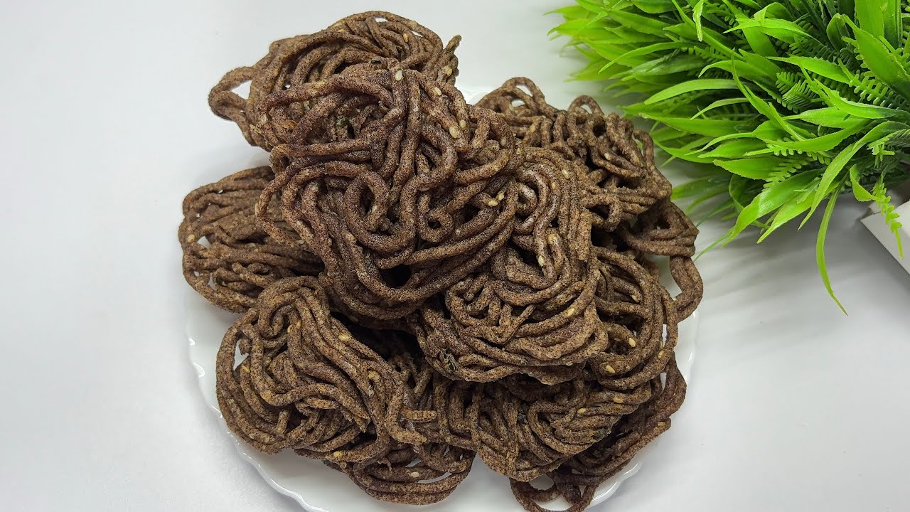 Ragi Murukku Recipe | Healthy South Indian Snack | Finger Millet Chakli